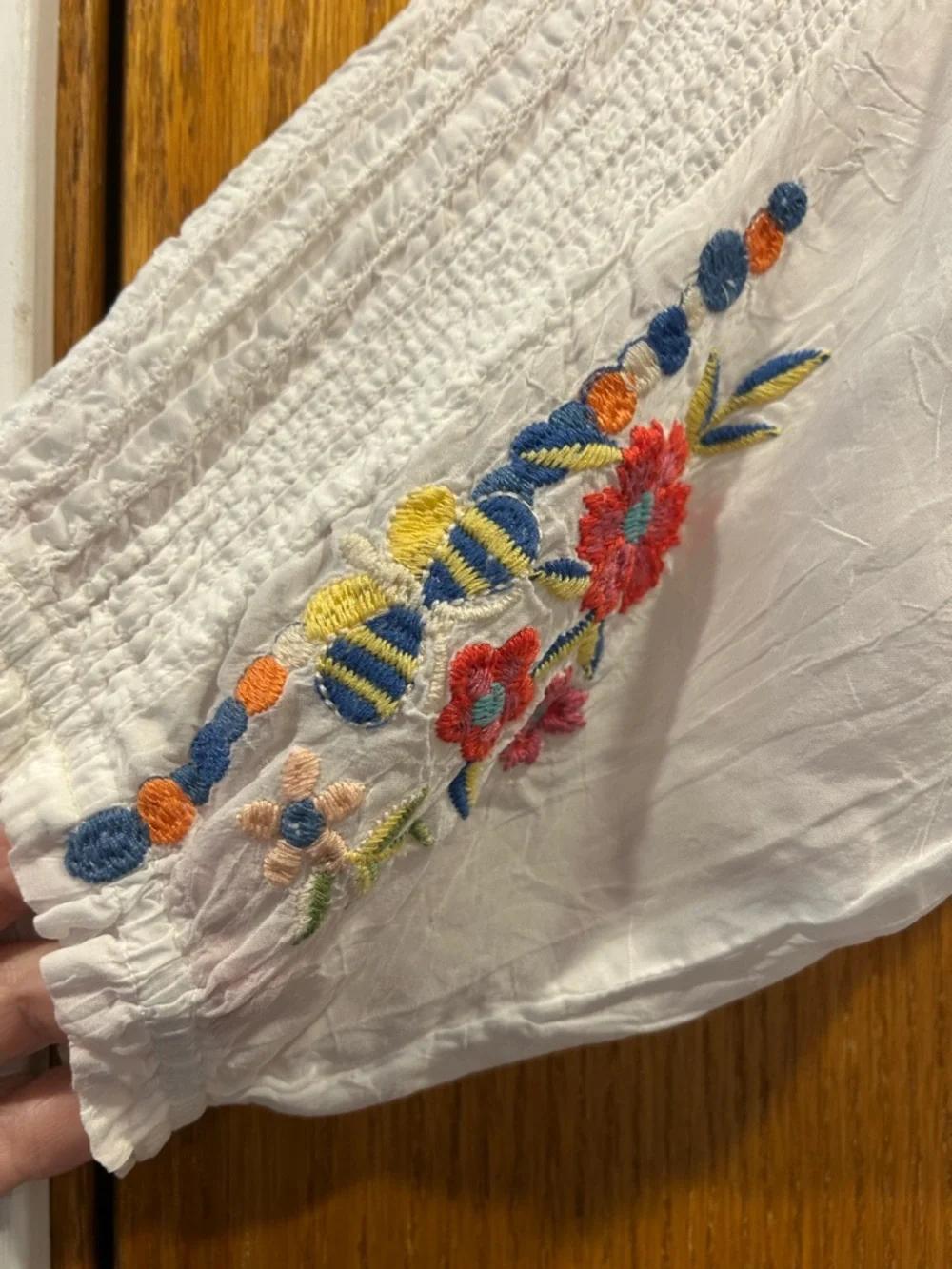 Johnny Was White Embroidered Boho Tunic with Multicolor Floral Detail - Picture 3 of 3